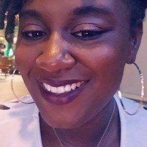 Meet your Posher, Danitra